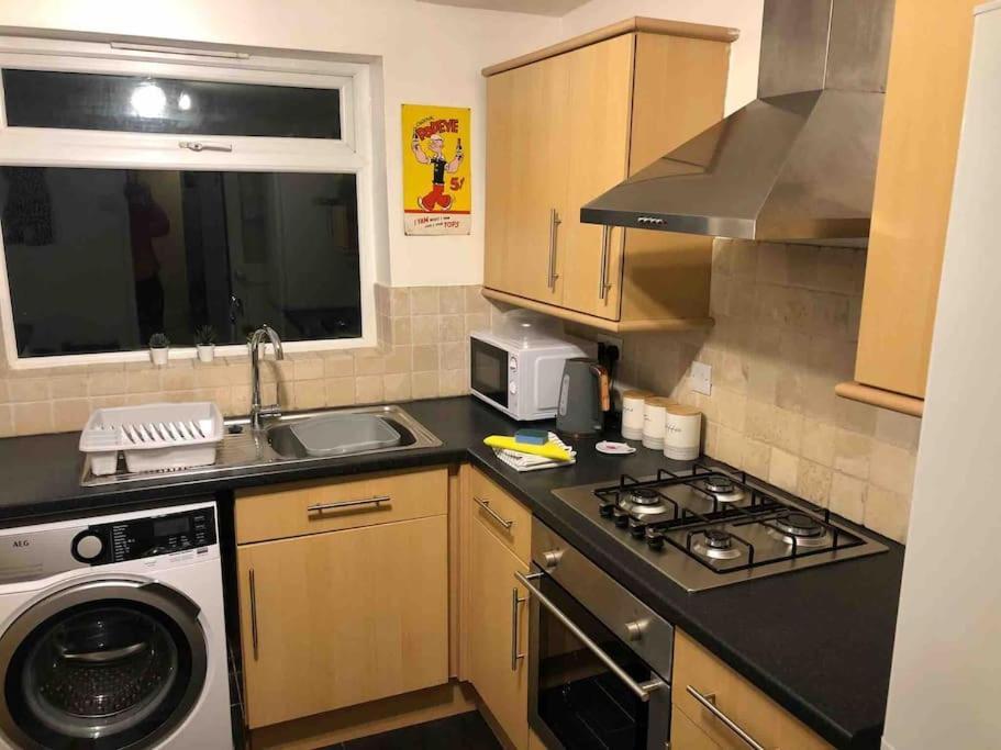 Gloucester Rd 2 Mins Away - Fab, New, Trendy House Bristol Dış mekan fotoğraf
