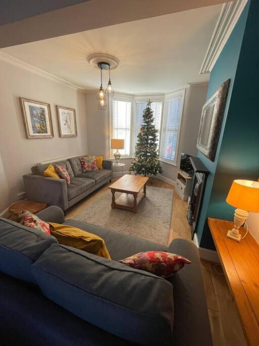 Gloucester Rd 2 Mins Away - Fab, New, Trendy House Bristol Dış mekan fotoğraf